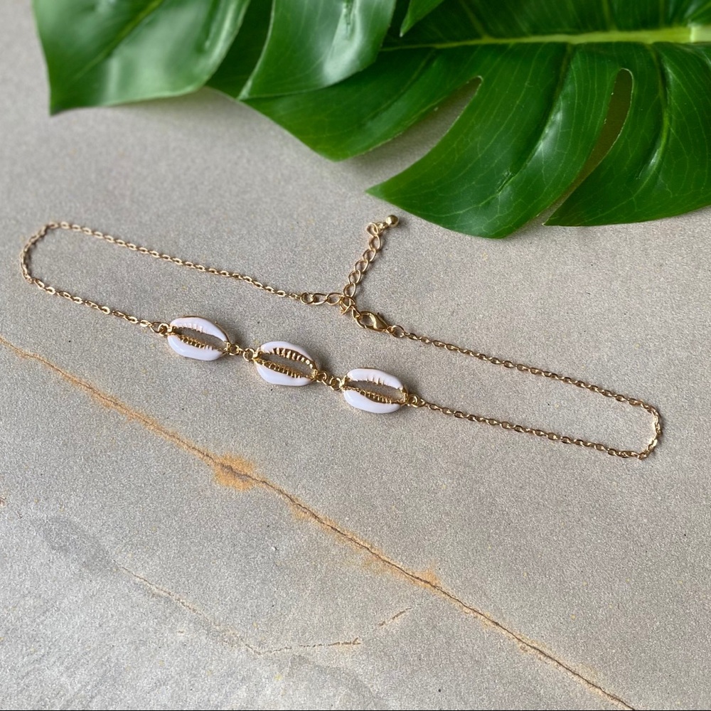 New Boho Cowrie 3 Shell Gold Tone Choker Necklace - Picture 8 of 8